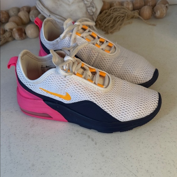 Nike Air Max Motion 2 Womens Athletic Running Shoes White Pink Yellow Blue Sz 6 - Picture 13 of 14